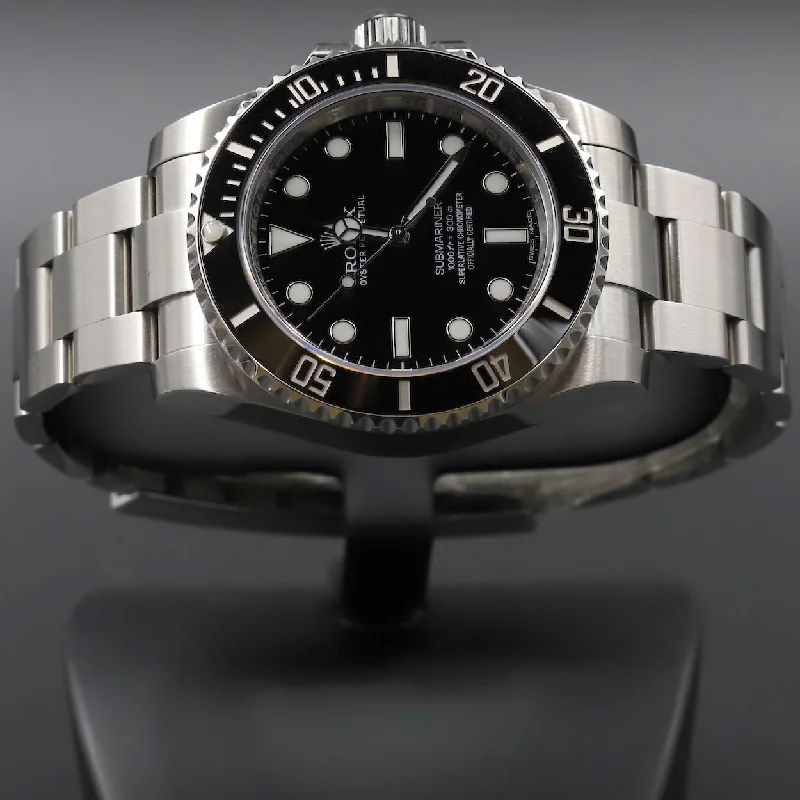 Watches with a classic look   Rolex<br>114060 Submariner No Date